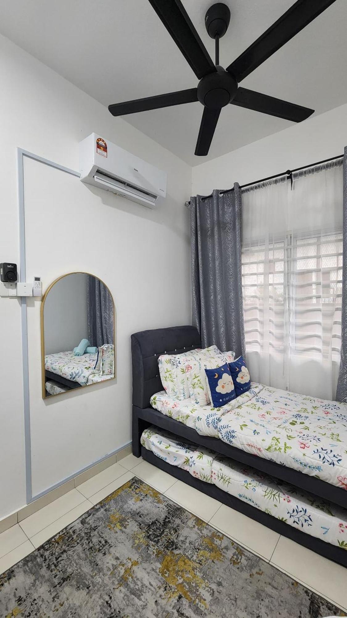 Fazlizasuite Homestay @ Teluk Kemang-Muslim Preferred Port Dickson Exterior foto